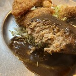 グリルＳａｎｏ惣 - 肉汁は流れないしっかりめのハンバーグ