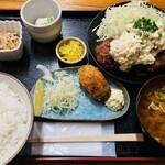 八丁堀 朋 - 若鶏特製タルタル南蛮唐揚げ定食＆牡蠣フライ単品1個