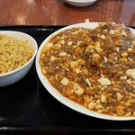 峨嵋山 - ランチの麻婆焼そば揚げ麺（1,200円）