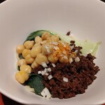 4000 Chinese Restaurant - [2023年11月 訪問]冷やし担々麺。ひよこ豆が良いアクセント。