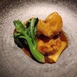 4000 Chinese Restaurant - [2023年11月 訪問]鶏肉。大仙鶏だったかな？