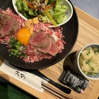 馬刺しと焼き鳥 グルマン三年坂 - 