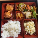 美祥 - 回鍋肉定食750円。これにスープも付く。