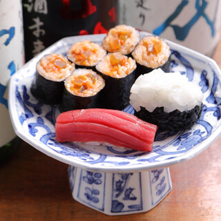 Enjoy reasonably priced sushi courses made by a sushi chef with 30 years of experience