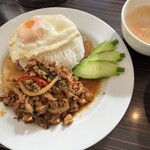 タイ食堂　ヤムヤムサイアム - 