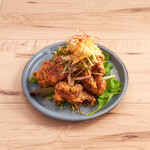 O's Dining kitchen - 鶏モモの塩麹唐揚げ～油淋鶏～