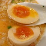 ちゃが商店 - 味玉：１００円はどのラーメンにもマッチ