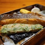 Saron Ginza Sabou Kome Shokudou - 海苔弁当（魚）