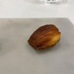 レストラン ラ・フロレゾン・ドゥ・タケウチ - マドレーヌ