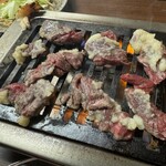 226105360 - ニンニク無い面から焼いてニンニク面は焦げない程度に。