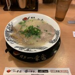 博多 一幸舎 - あっさり塩豚骨ラーメン