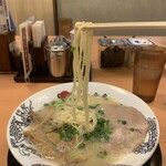 博多 一幸舎 - あっさり塩豚骨ラーメン