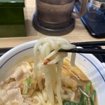 Uesuto - 麺は安定のウエストのなめらかな麺