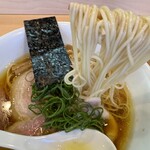 飯田商店 - 麺の細さ、コシ、食感のツルツル具合が絶妙です。