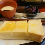 Mamenoki - トーストセット、ドーン！