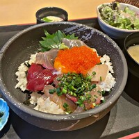 大漁市場 なるみ乃 薬院店 - 