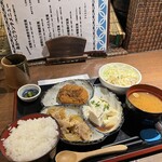 あかべこ - 週替わり 豚すき煮、肉じゃがコロッケ等