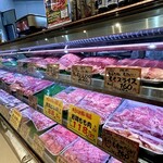 Okazu Ya Hama No - 奥にはお肉コーナーも。