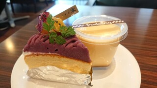 パティスリー シュクレ - おいものスフレチーズケーキ460円、なめらかプリン250円