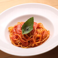 A.イタリア産“ダッテリーノ”トマトとフレッシュバジルのスパゲティ