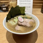 銀座 嚆矢 - 豚骨醤油ラーメン 中太麺　　1300円