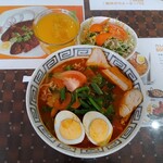 パキスタン・アラビアン・インド料理 デラ - カレーヌードル