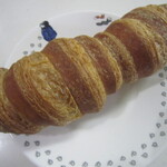 ブーランジェリー メゾン ユキ - クリームワッサン(だと思います)