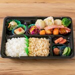 Take takeaway out Zojirushi meal