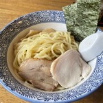 鶏白湯らーめん 鶏吉 - 麺