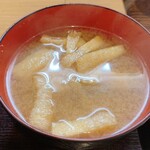 泰然 - 油揚げと豆腐の味噌汁