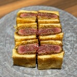 焼肉ホルモン 新井屋 にかい - ランプミルフィーユカツサンド