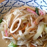 ラーメン　みそ伝 - 具とスープはちゃんぽん風