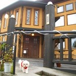 야키니쿠 쿠로야나기 - スロープになっているので車椅子でも入れます