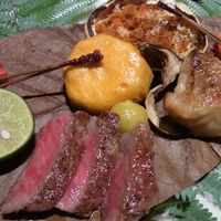 京懐石 美濃吉 そごう千葉店 - 主菜　宝楽吹き寄せ盛り
                    （赤城牛　せこ蟹　甘鯛塩焼き　芋うに焼　しめじ　銀杏　紅葉麩　松葉そうめん
                    