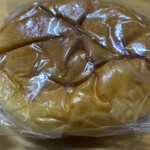 ケーワン - クリームパン　大
      電子レンジで少し温めると中のカスタードクリームがさらにトロッと柔らかく温くなって美味しかったです