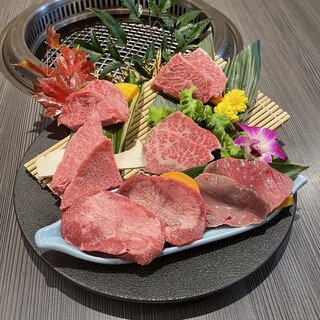 店主目利きの肉を提供◆希少なタンや自家製サイドメニューが魅力