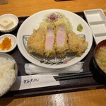Shibuya Tonkatsu Genkatsu - げんかつ(特上ロースかつ定食)
