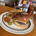 THE CORNER Hamburger & Saloon - 