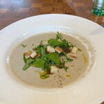 evergreen cafe restaurant EBISU - これでランチのスープとは。驚きの本格スープ