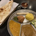 インドカレーの店 アールティー - 