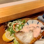 心にしみる浜の味 岩男 - こんなに肉厚なアジ