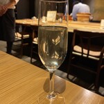 Sashimi No Tottari - 日本酒 貴 スパークリング¥1,045
