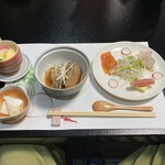 八森いさりび温泉 ハタハタ館 - 先付ほか。