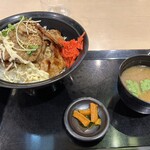 炙り焼 丼・どん - 料理写真: