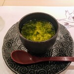 寿司と日本料理 銀座 一 - あおさの茶碗蒸しは、かに味噌を食べているような深い味わい
