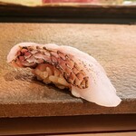 寿司と日本料理 銀座 一 - のどぐろ