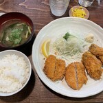 弥生 - かきひれ定食 2,000円　少なっ！