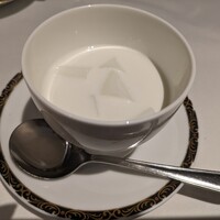 日本橋紫苑 - 子供だましの杏仁豆腐