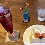 西洋菓子＆カフェ シャンティーヒラノ - レアチーズ+ぶどうジュース