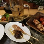 焼鳥 MOZU - タレ串、到着時。